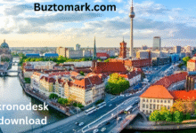 how to say she lives in berlin in german